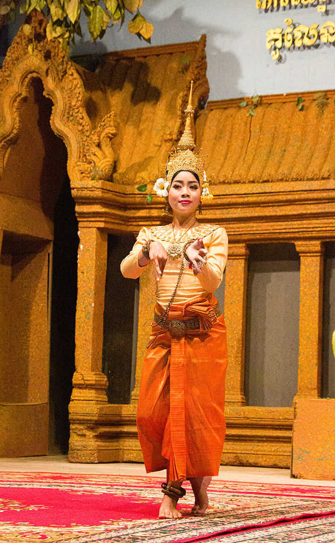 Danseuse Cambogienne 01